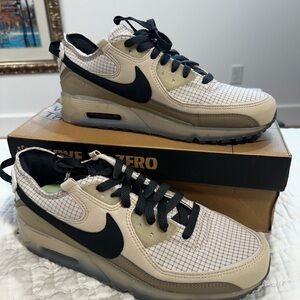 Sold out!!  Nike Air Max Terrascape 90 Men's Sneakers Size 10